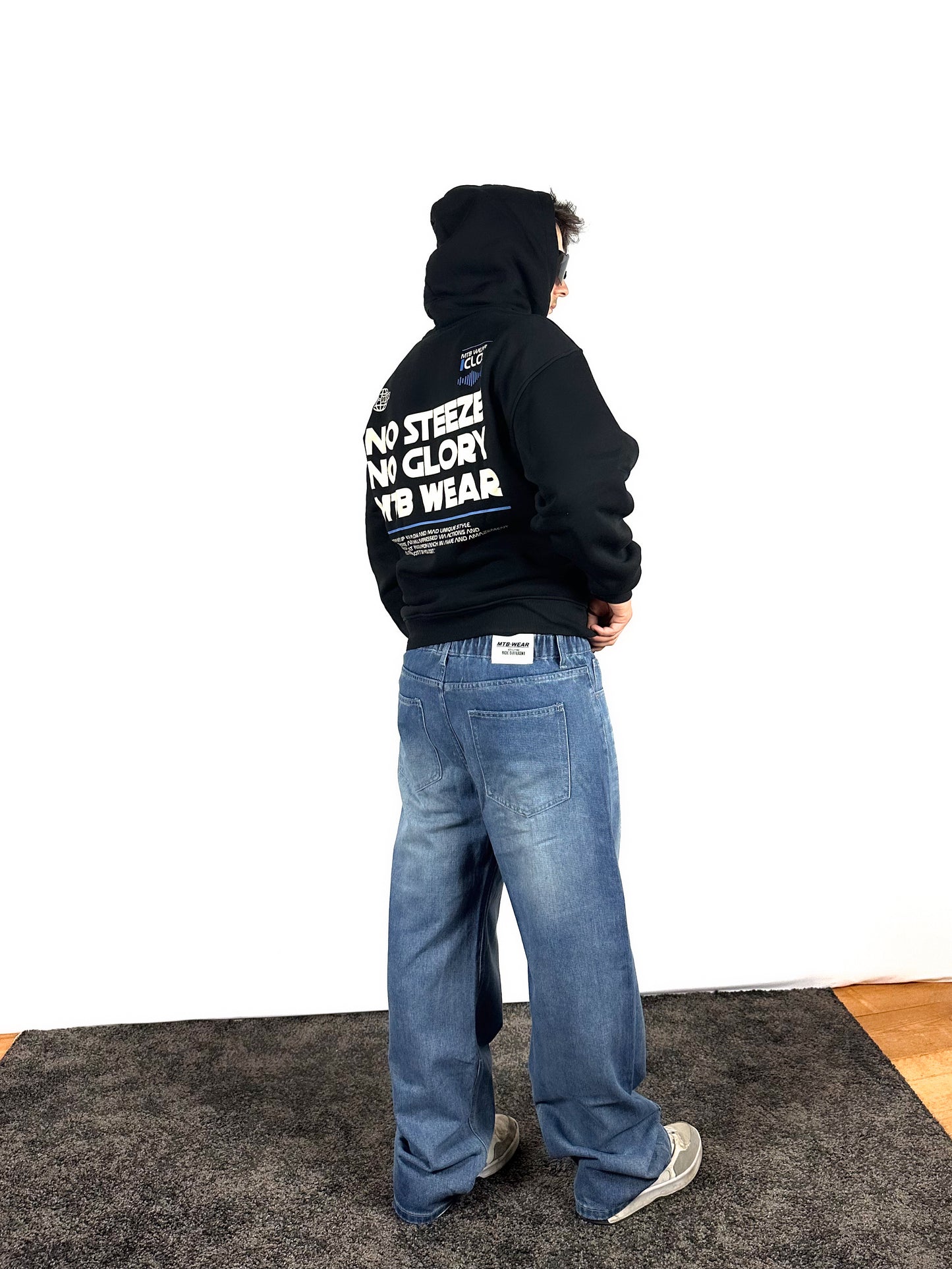 CLEAN BLUE - Baggy Jeans
