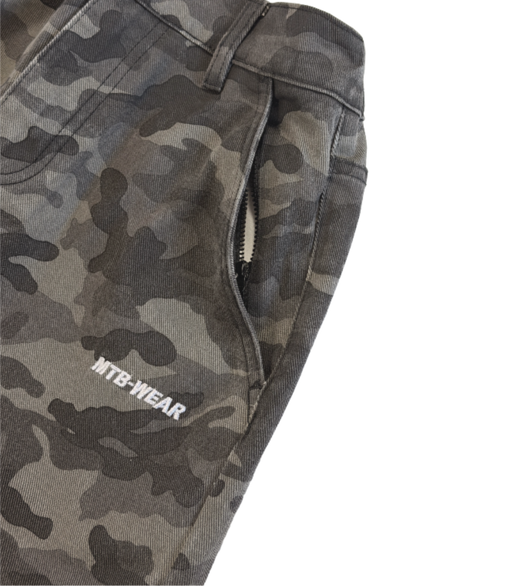 HEAVY CAMO - Zipper Baggy Jeans